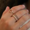 Ring-Diamonds-Heart-18K-Gold-And-Diamonds-Lifestyle-1