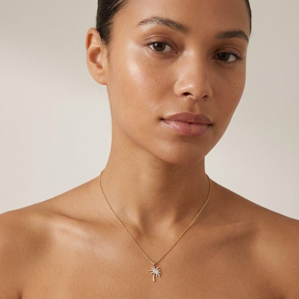 Collana con ciondolo a forma di palma in argento realizzata in
