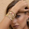 Bangle-Meaningful-Grazia-18K-Gold-And-Diamonds-Lifestyle-1.jpg