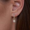 Orecchini-Hoops-Pear-18K-Oro-e-Diamanti-Lifestyle1.jpg