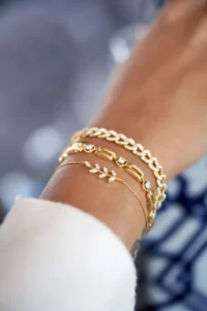 5. Perfect For Summer Outfits- Embrace The Bohemian Trend- How Can Gold And Diamond Leaf Bracelets Enhance Your Look? - Aquae Jewels - Exquisite Jewelry in 18k Gold & Diamonds | Dubai