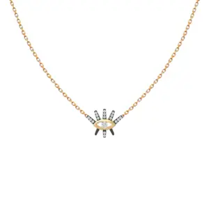 Lila Halskette mit bösem Blick